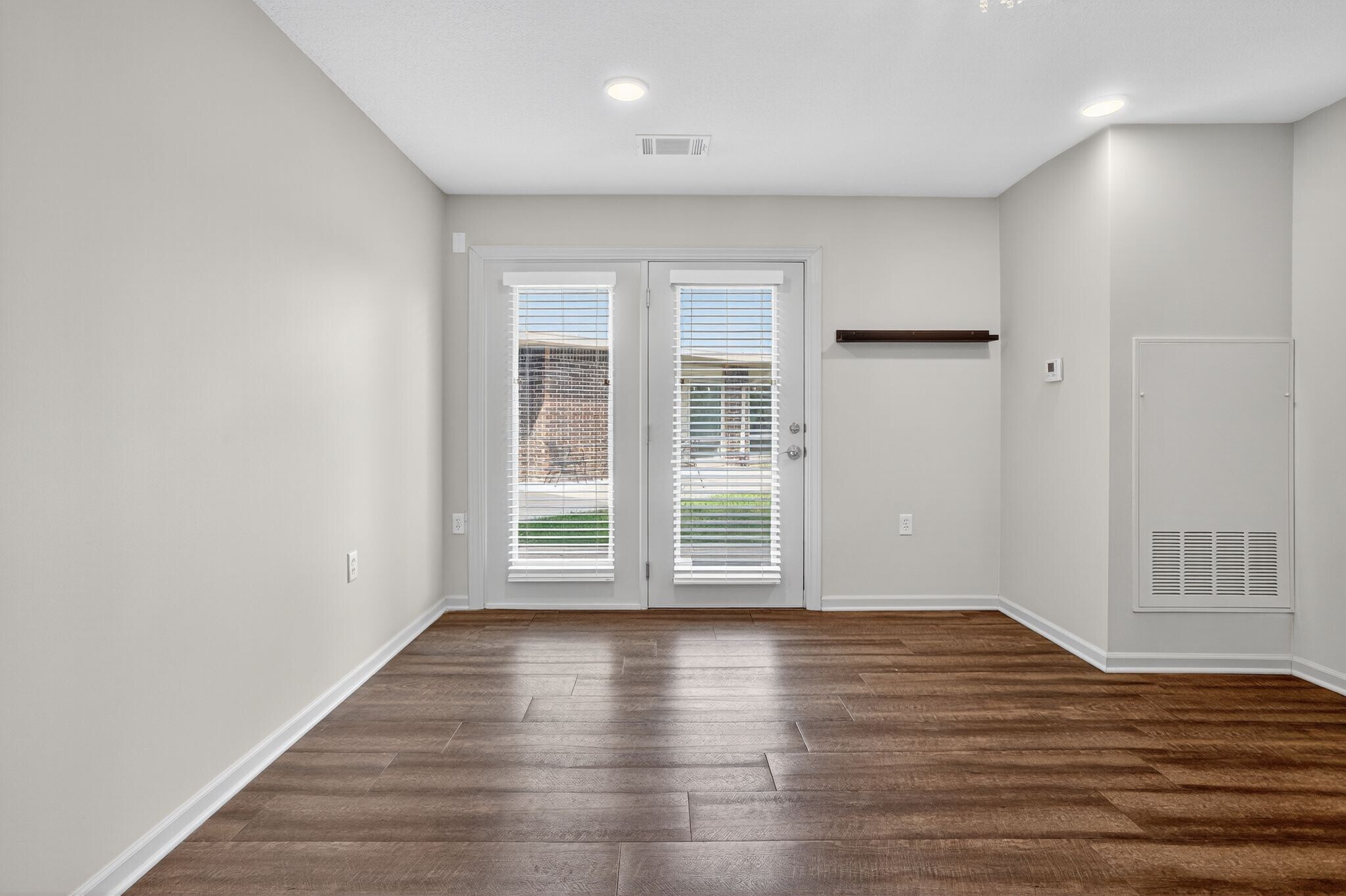 Building Photo - 2900 NE Kendallwood Pkwy