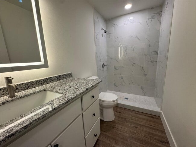 Building Photo - 1111 S Ray Ave