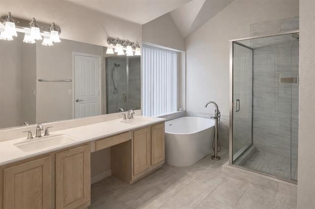 Building Photo - 615 Regency Dr