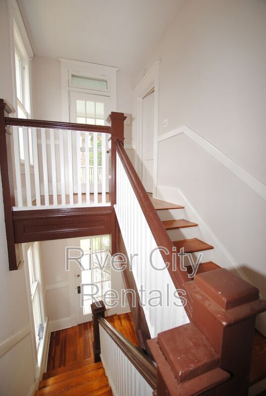 Building Photo - 1525 Osceola St