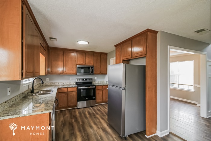 Building Photo - 3650 Colonnade Ct