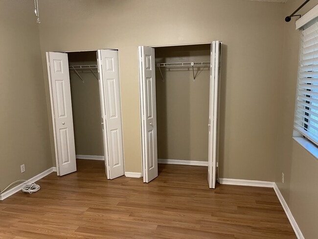 Building Photo - 7701 Baymeadows Cir W