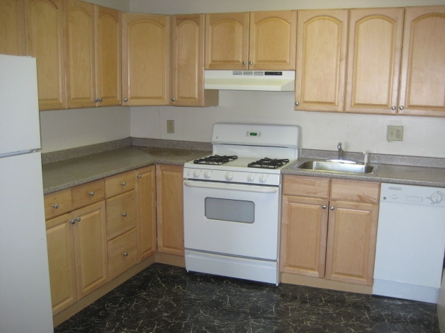 Building Photo - 41 Bay State Rd