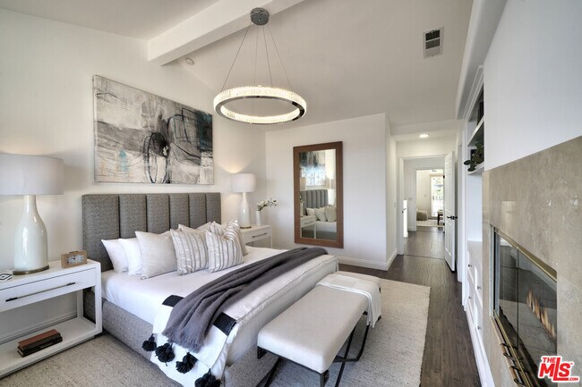 Building Photo - 6436 Lunita Rd