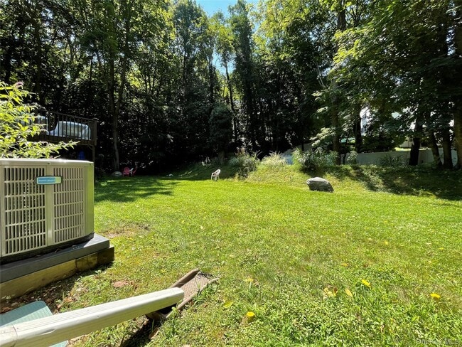 Building Photo - 328 E Broadway