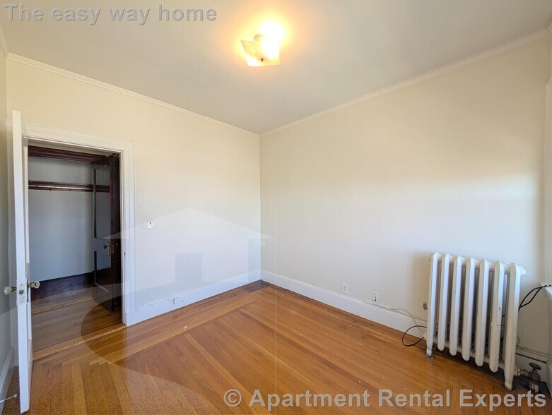 Building Photo - 154 Summer St