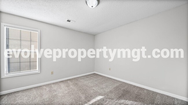 Building Photo - 3712 Firethorne Dr