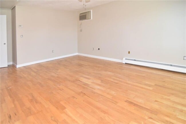 Building Photo - 8 COLEMAN St