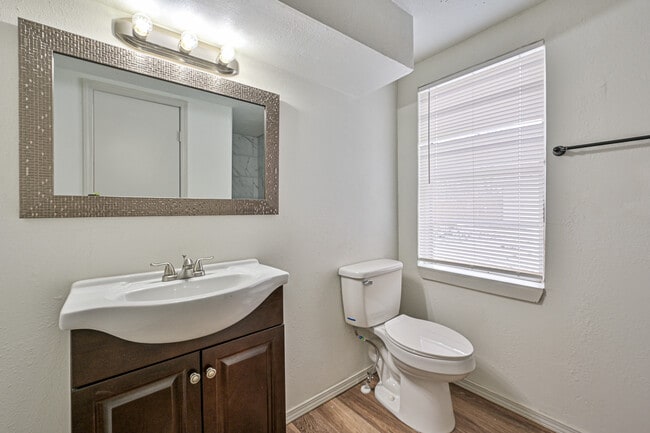 Building Photo - 2445 SW Binkley St