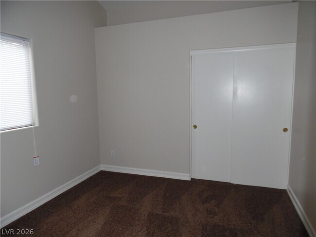 Building Photo - 9120 Dolente Ave