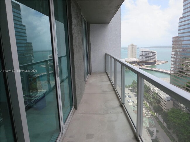 Building Photo - 500 Brickell Ave