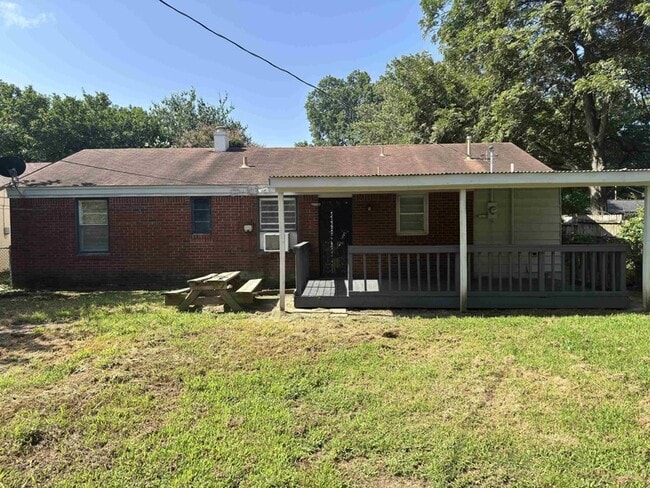 Building Photo - 4742 Violet Ave