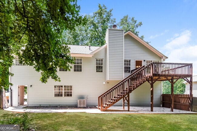 Building Photo - 136 Summer Creek Cove