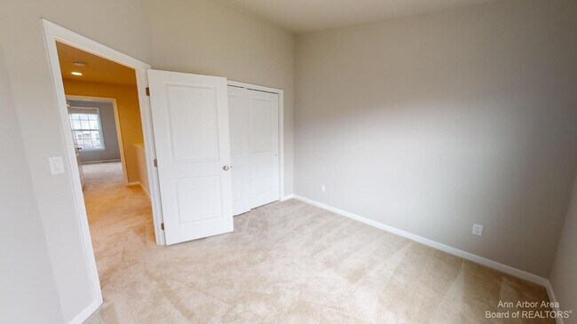 Building Photo - 2794 Ashcombe Dr.
