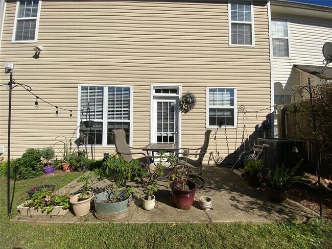 Building Photo - 2545 Avery Park Cir