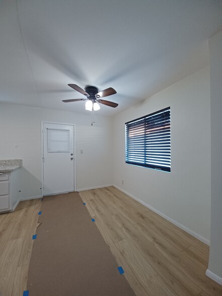 Dining Area - 14528 Condon Ave