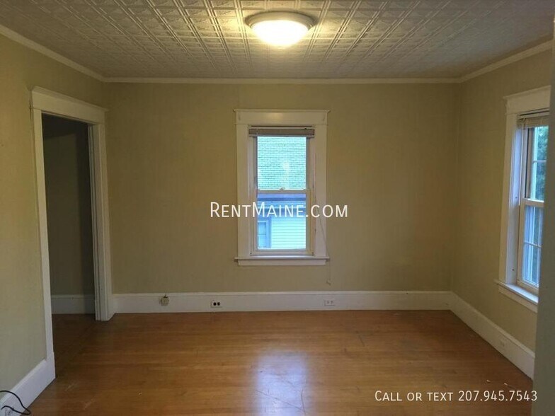 Building Photo - 148 Essex St