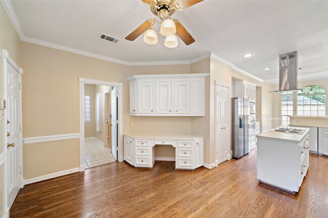 Building Photo - 13811 Muirfield Village Dr