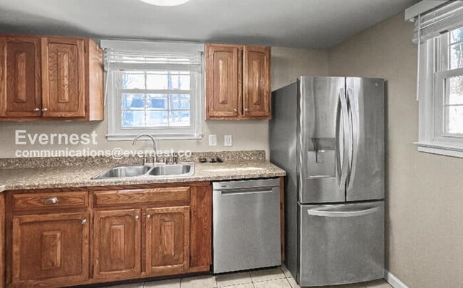 Building Photo - 4646 Evansdale Rd