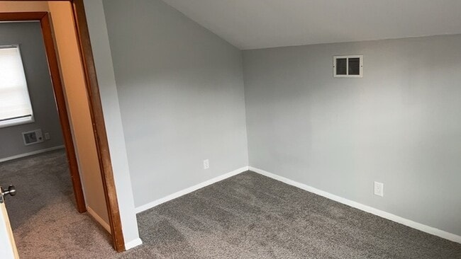 Building Photo - 1561 Sacramento Ave