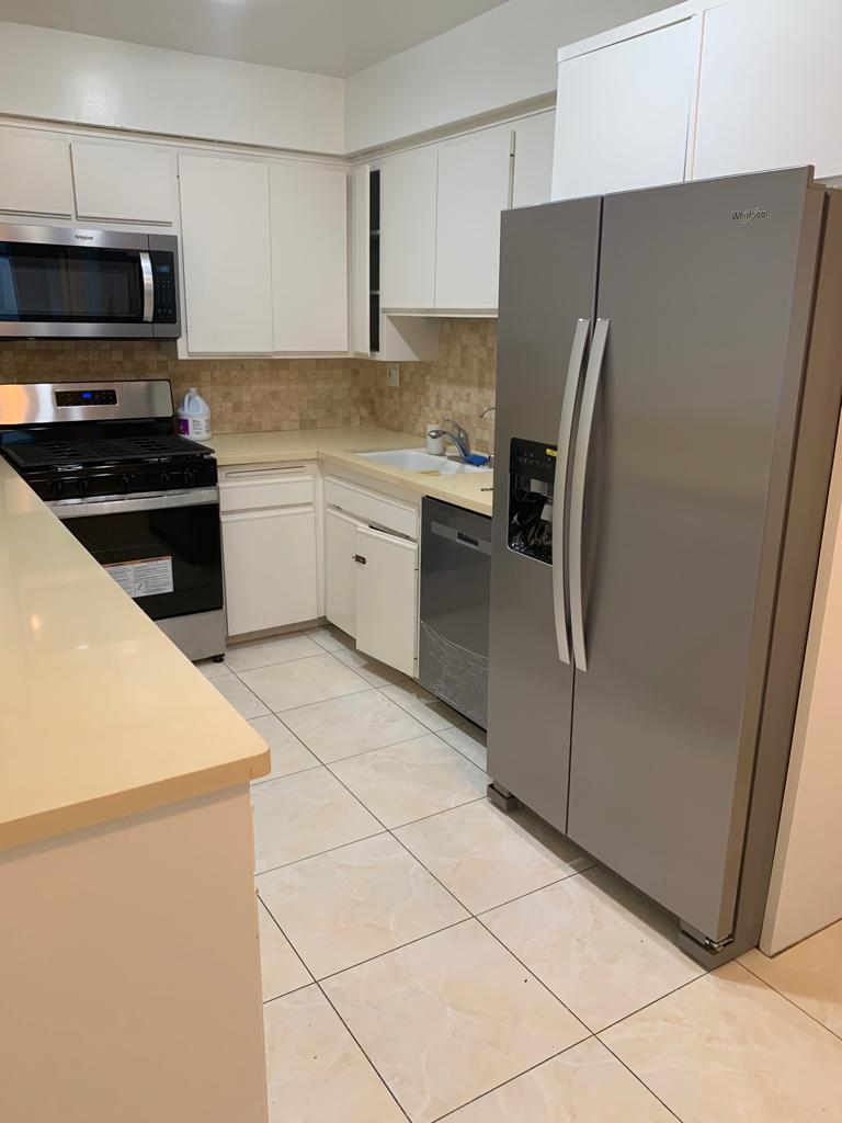 Building Photo - 1122 Peck Dr