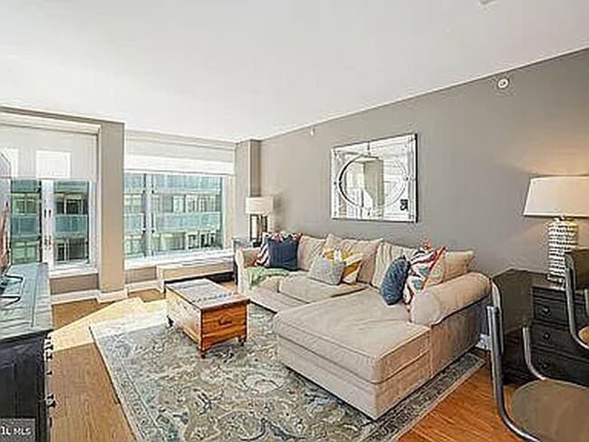 Building Photo - 1101 3rd St SW