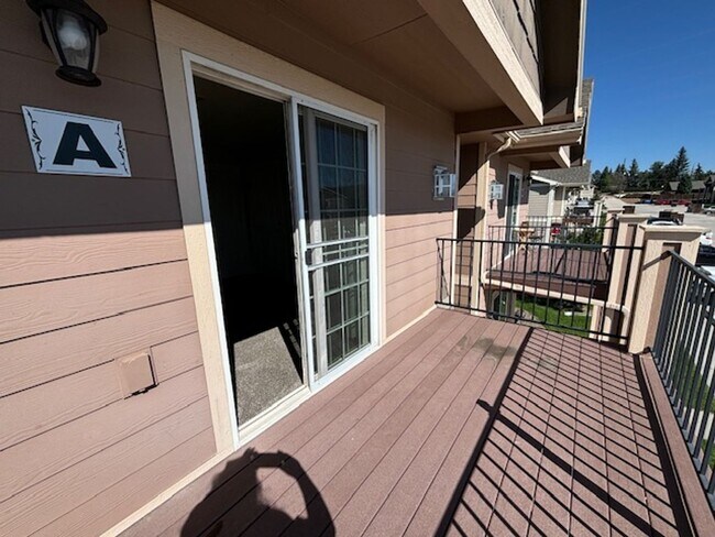 Building Photo - 115 Montalto Dr
