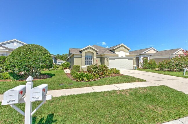 Building Photo - 5046 Gato Del Sol Cir