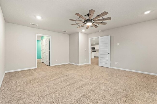 Building Photo - 6028 Creek Side Trl