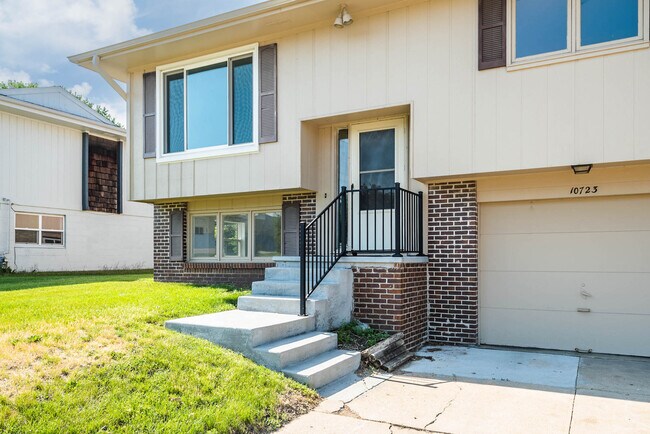 Building Photo - 10723 Browne St