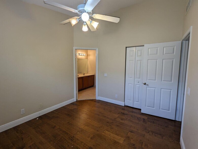 Building Photo - 3189 Laurel Ridge Cir