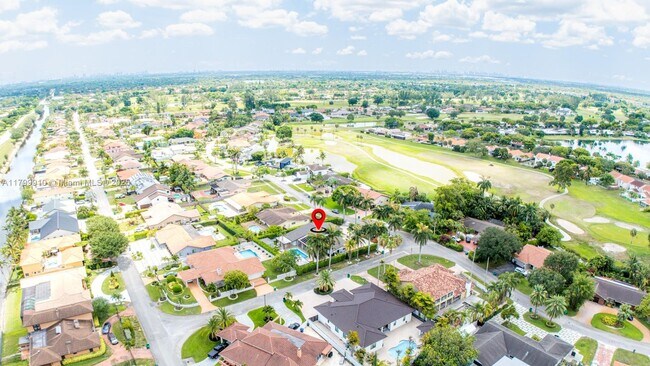 Building Photo - 7345 N Oakmont Dr
