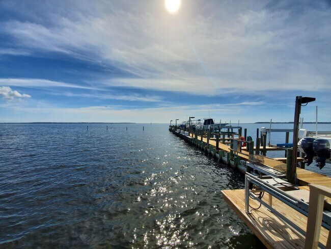 Building Photo - For Lease - 2BR/1BA at Landmark Condominiums!