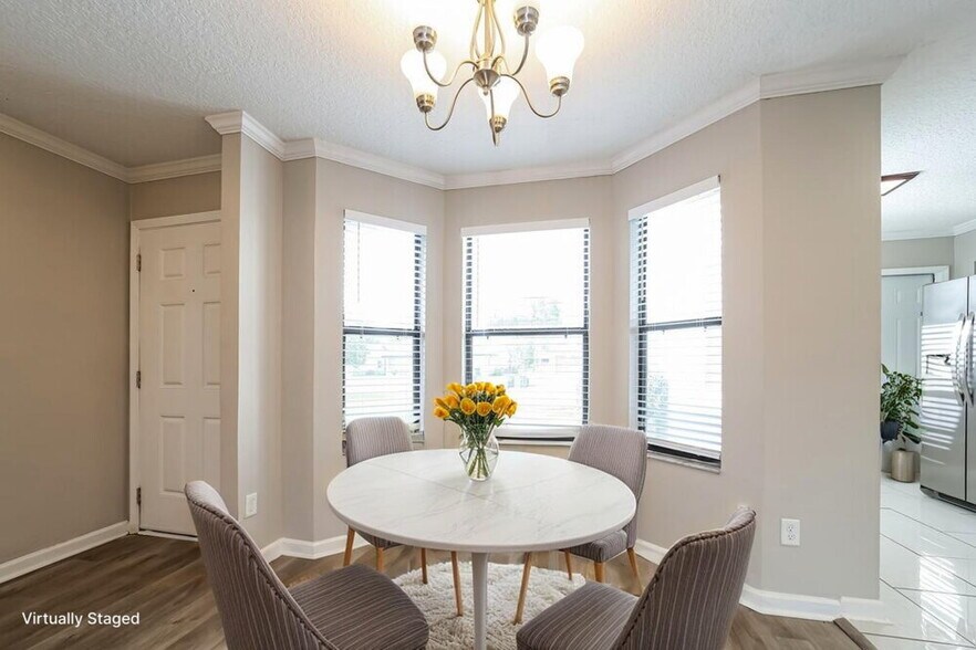 Building Photo - 8410 Spicewood Dr