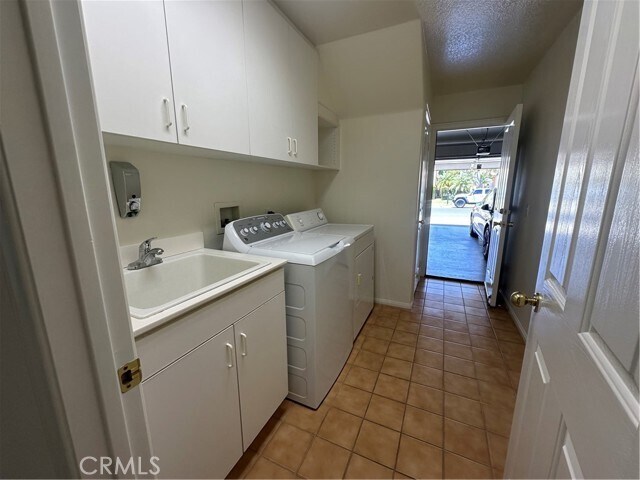 Building Photo - 44 Whispering Pine