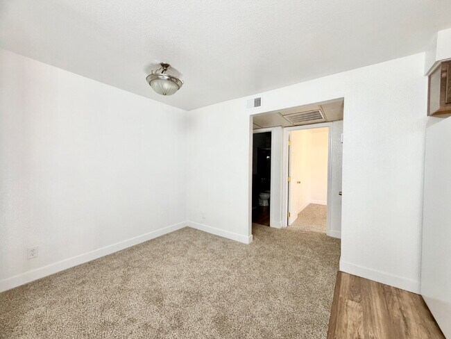 Building Photo - Las Vegas Guard-Gated Condo for Rent | Bella Vita Community | 1 Bedroom Upstairs Unit