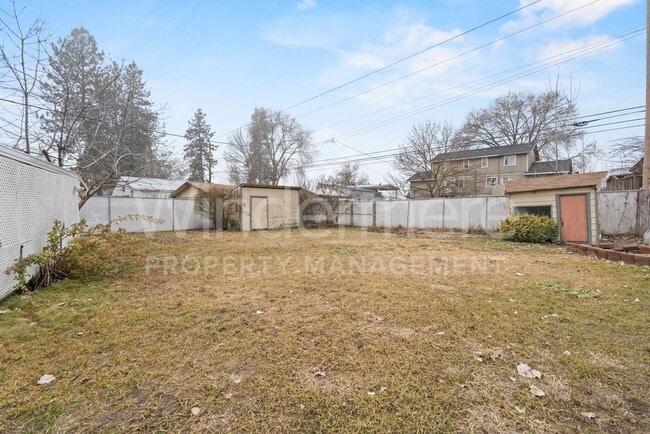 Building Photo - Brick Rancher