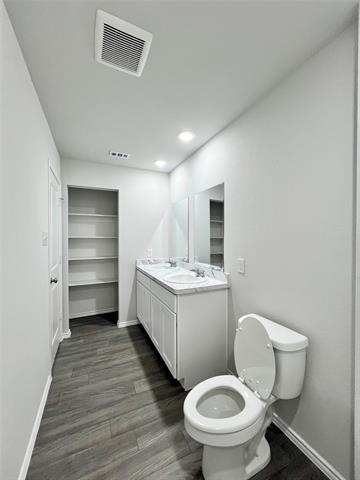 Building Photo - 833 Bluffview Dr