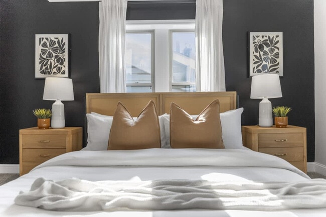 Building Photo - 530 Hanford St