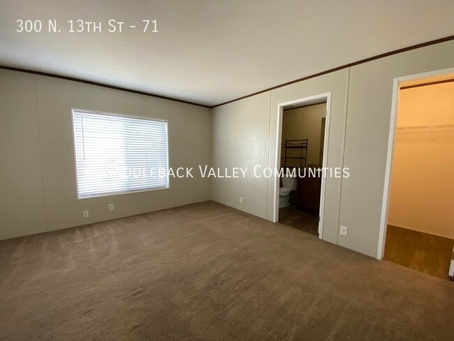 Building Photo - 300 N 13th St
