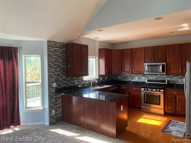 Building Photo - 39206 Silverthorne Bend