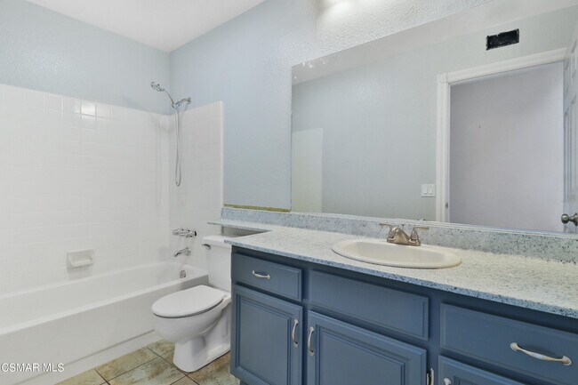 Building Photo - 4590 Fern Valley Ct