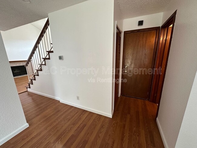 Building Photo - 2580 Cottonwood Trail