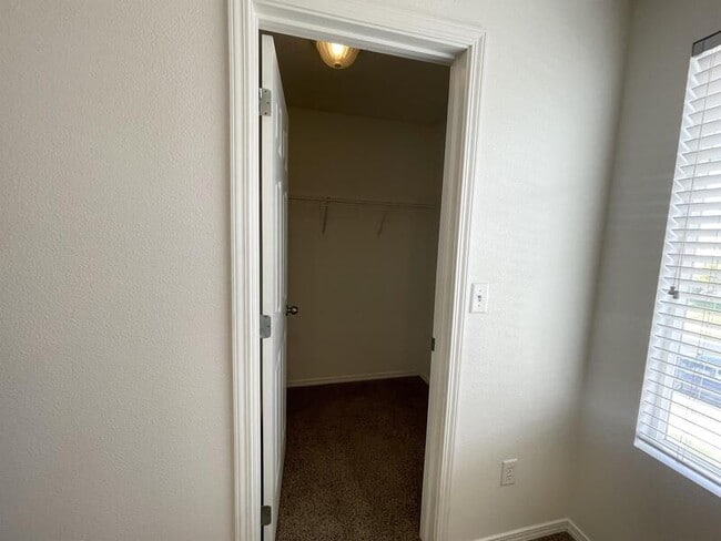 Building Photo - 432 S 1230 W