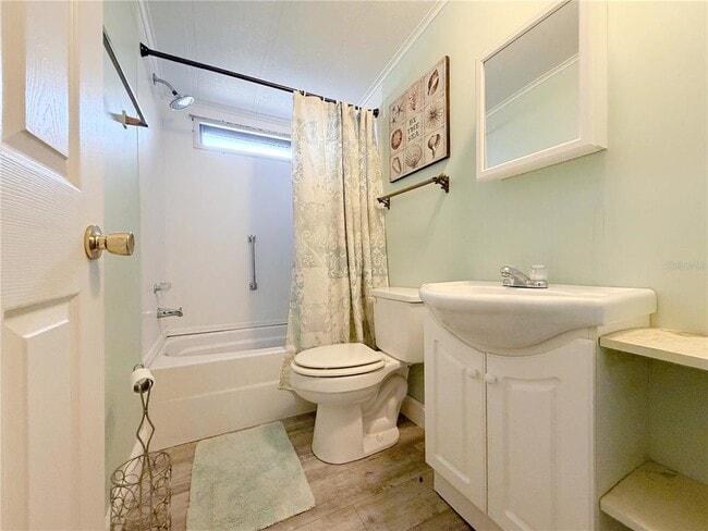 Building Photo - 7139 Alamanda Blvd W