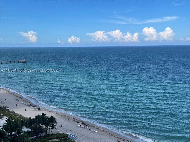 Building Photo - 16001 Collins Ave