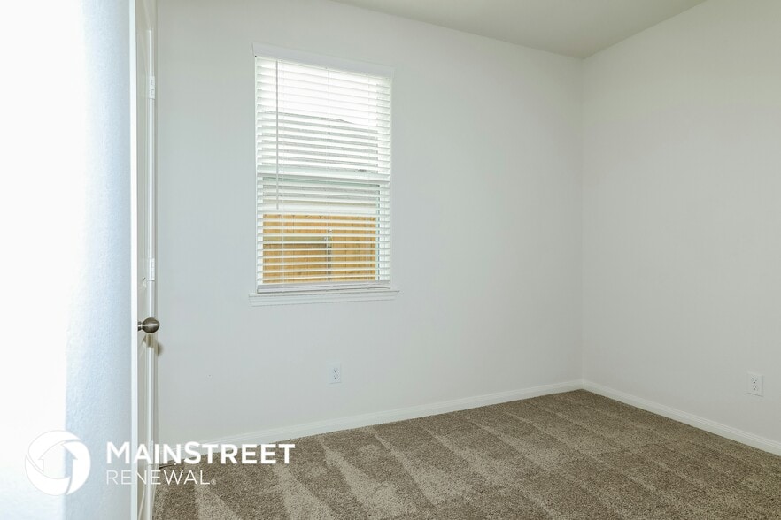 Building Photo - 26857 Steinbeck Dr