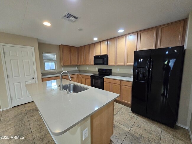 Building Photo - 256 N Scott Dr