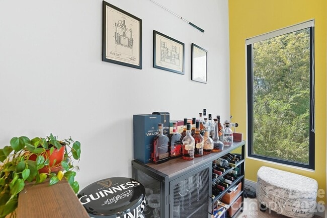 Building Photo - 1003 Zinc Ln