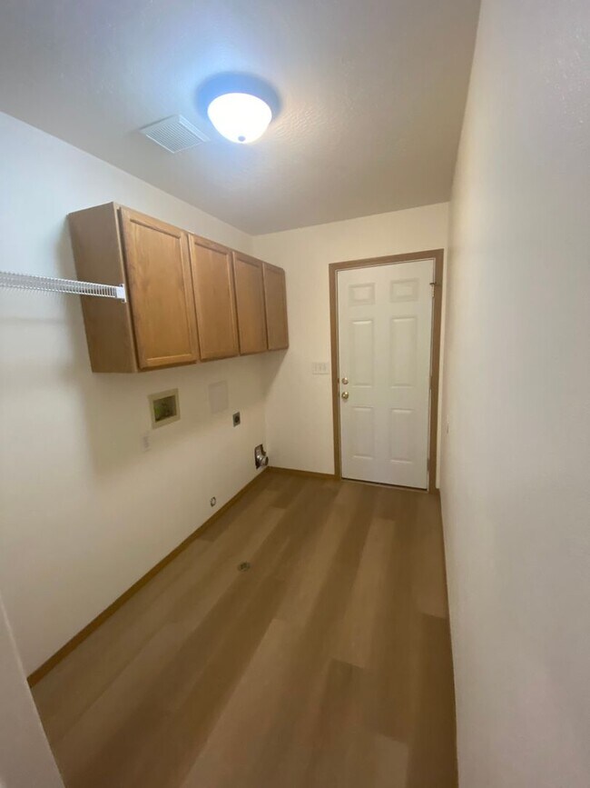 Building Photo - SINGLE FAMILY HOUSE IN HAYDEN (P#285)